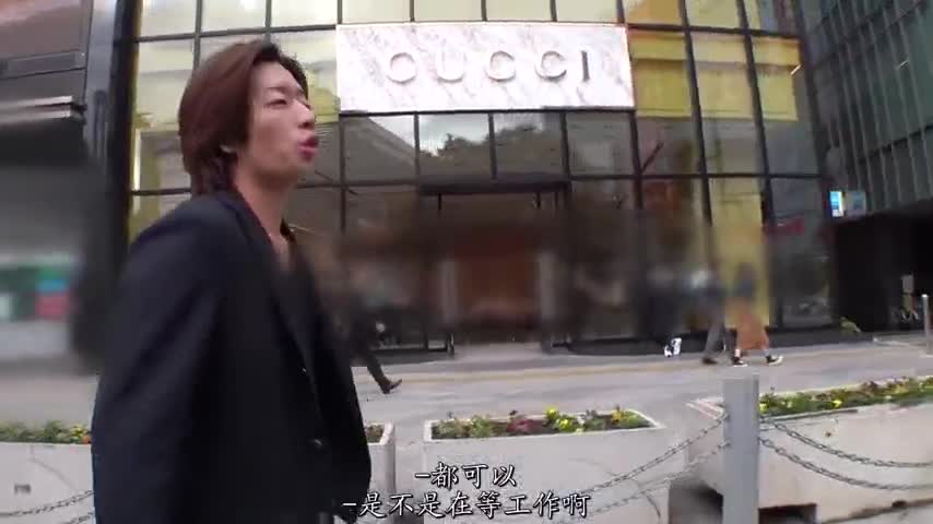 #素人 #巨乳 #翘臀中文字幕 ①大神街上搭讪靓丽性感的黑裙小姐姐一步一步的引诱美女答应让鸡巴插进逼逼抽插做爱…