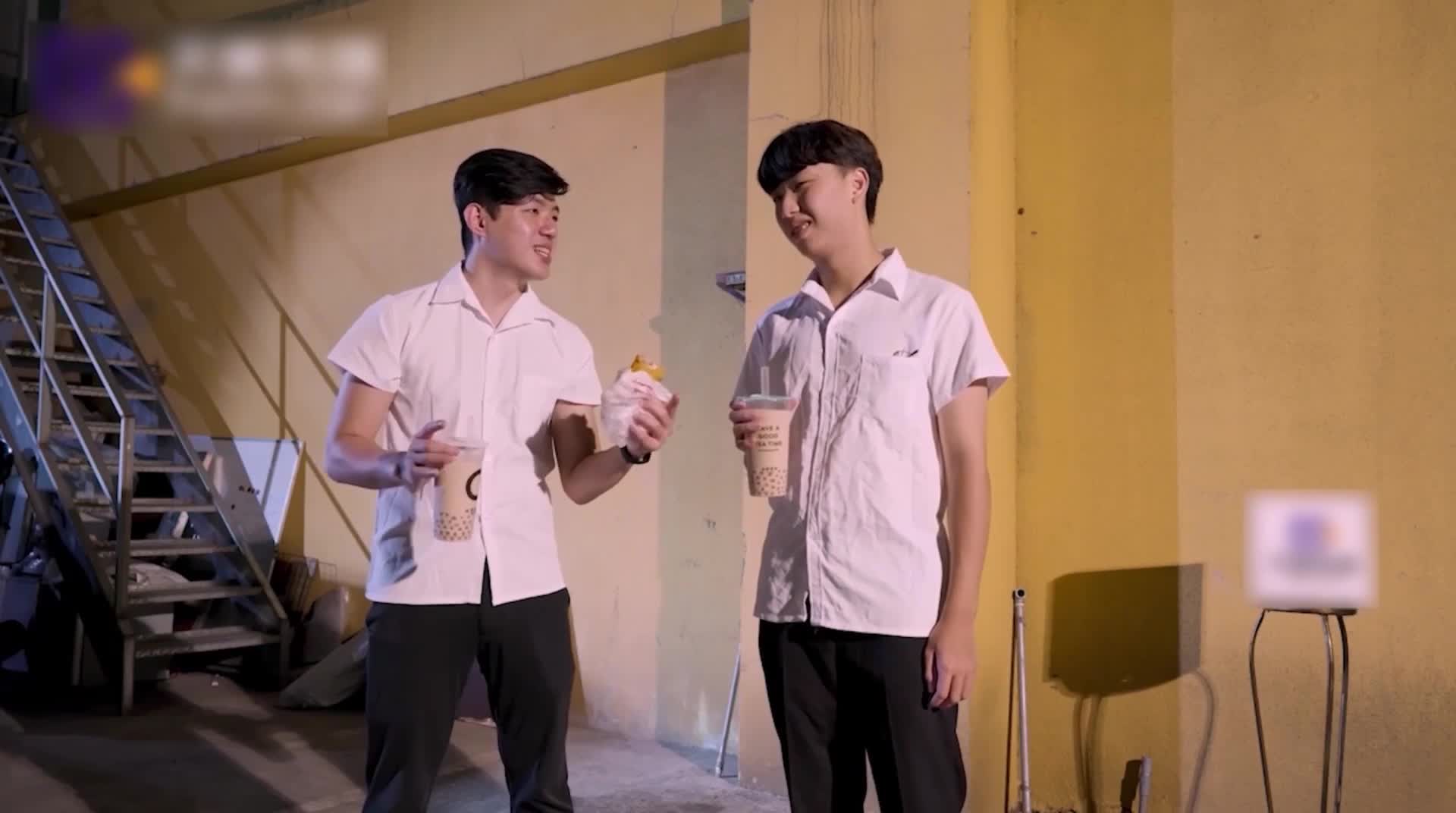#学姐 #国产 #剧情暗恋许久的羽球学姐   与教练的私蜜训练