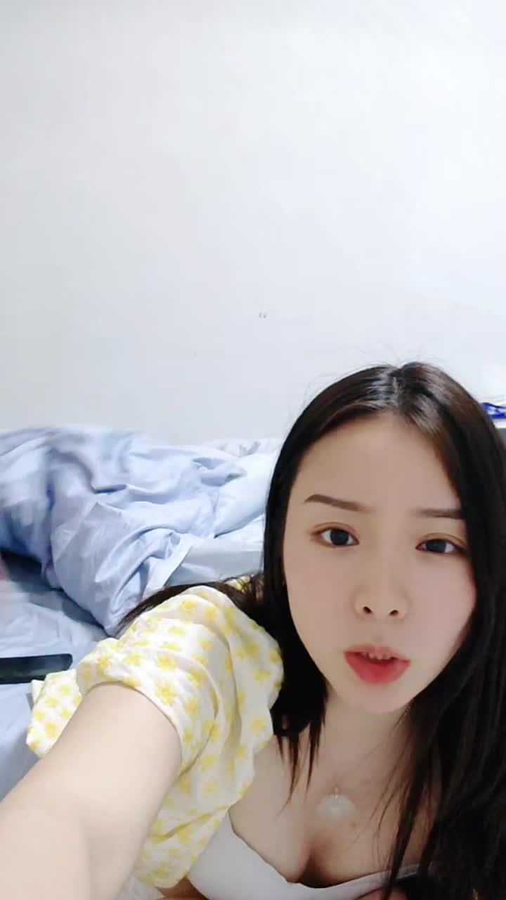 #小妲己 #圆圆很香白皙美臀大尺度深喉无套内射