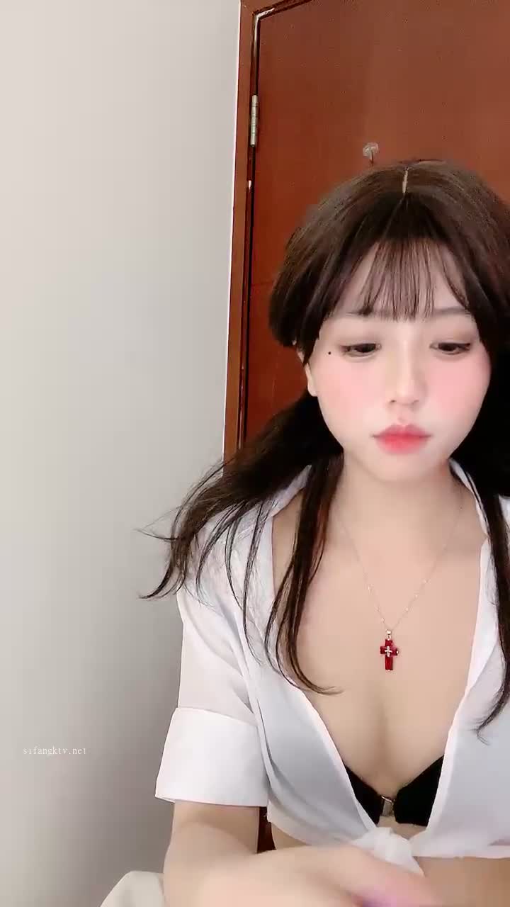 卧槽~新人~千年绿播~ 不小心下海了~全裸扒穴 #小恶魔