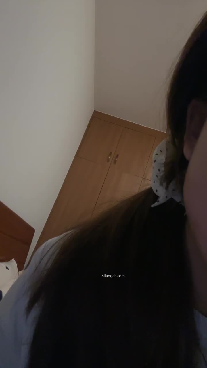 贫穷的女学生 研究生下海~! 美乳诱惑~跳蛋自慰~流白汁#贫穷的女学生