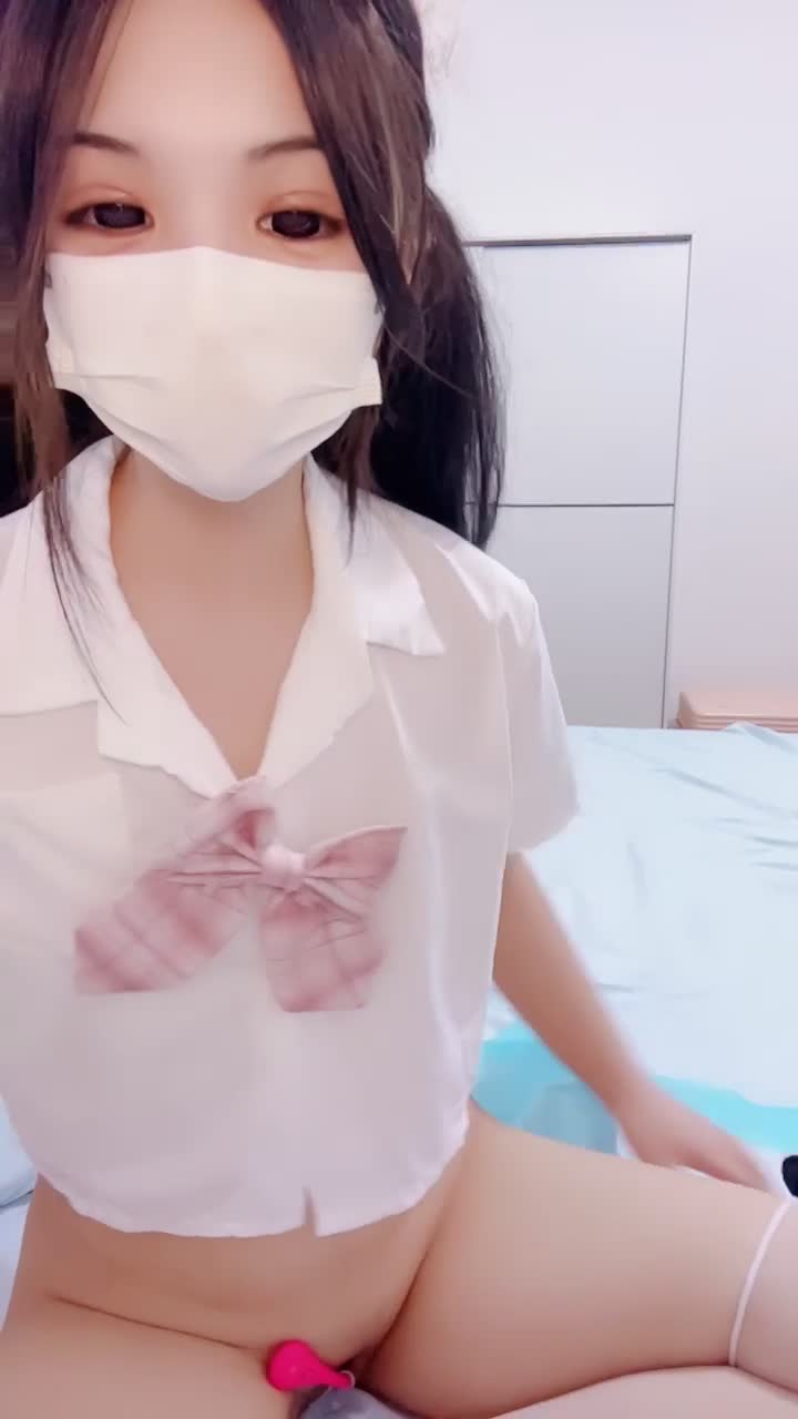 #只了个只黄金搭档母女 粉丝礼物~妈妈拿道具帮女儿自慰