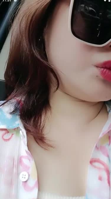 #小妲己 #企业主管公司高管车里户外裸空跳蛋~会议室听课出水