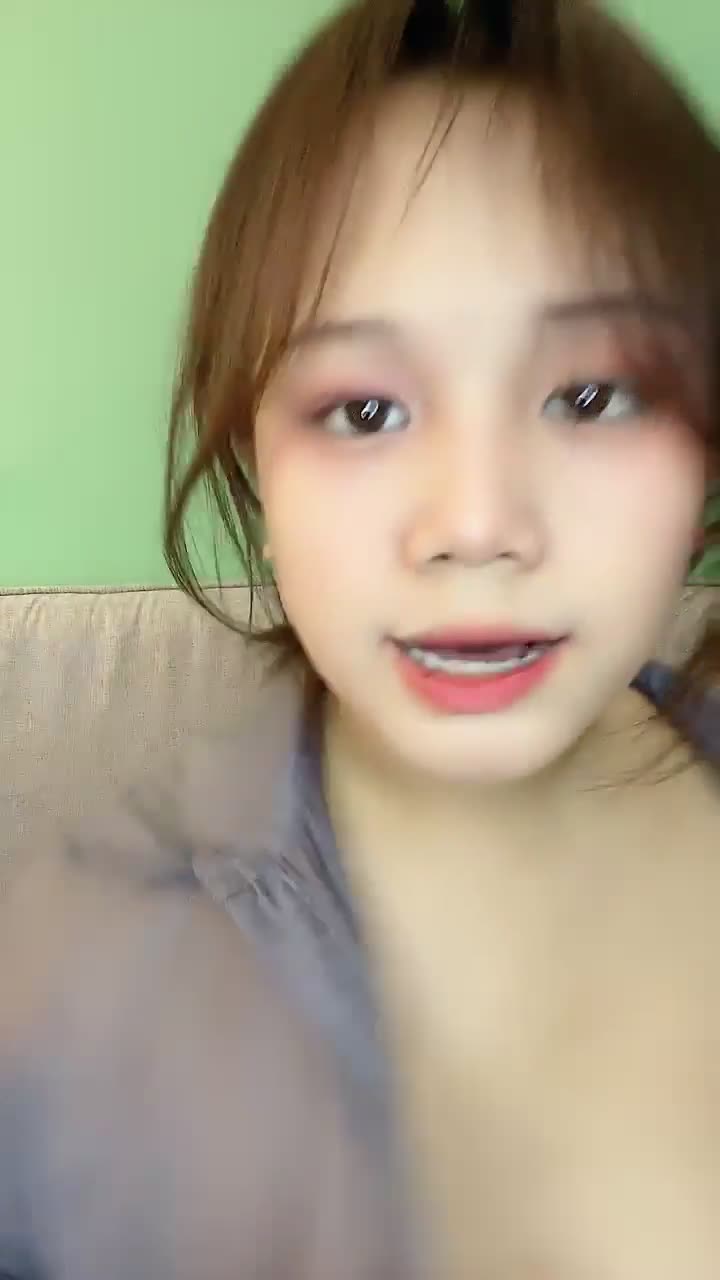 #小妲己 #瑶是个香辣妹美乳少女大奶嫩逼小美女全裸秀
