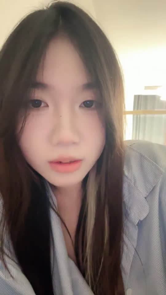 #女大猫猫在校在校女学生! 水中啪啪~狂射一身~翻白眼