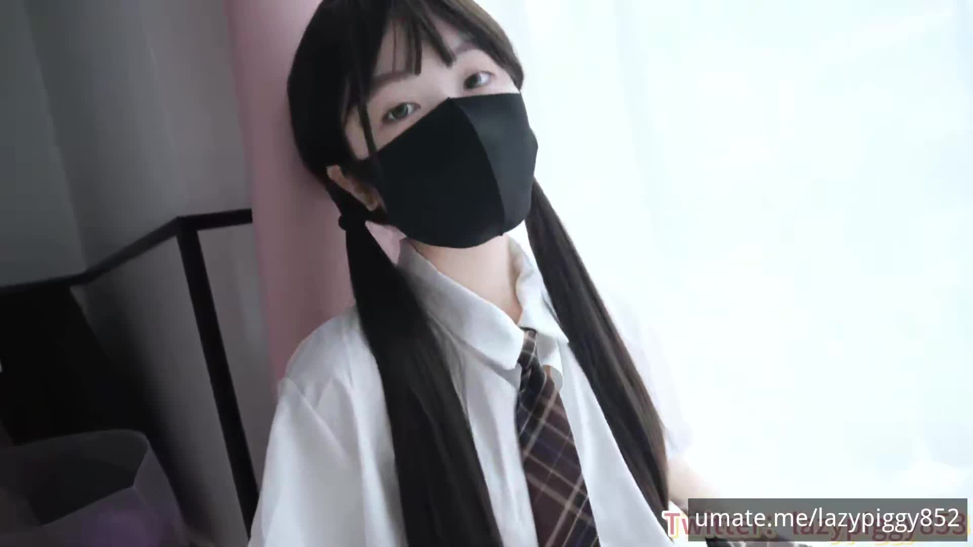 #蜜桃臀 #肥臀 #骚穴【蜜桃臀合集】推特网红反差白虎嫩妹，女陪玩玩到一半被强行推倒插入，无套内射白虎嫩穴