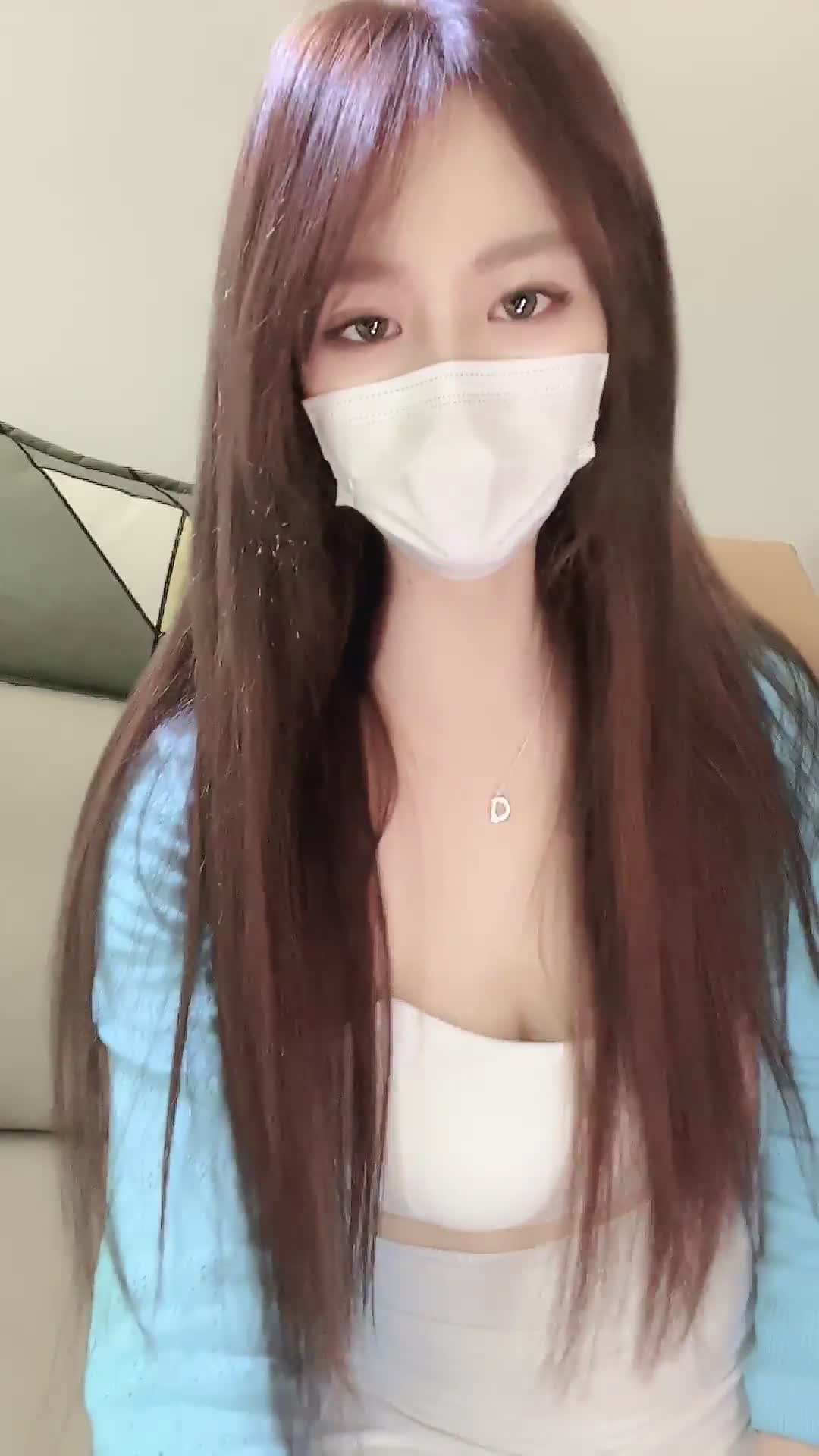 #半糖 #兔菲小妤大白软奶完美身材姐全裸玩跳蛋