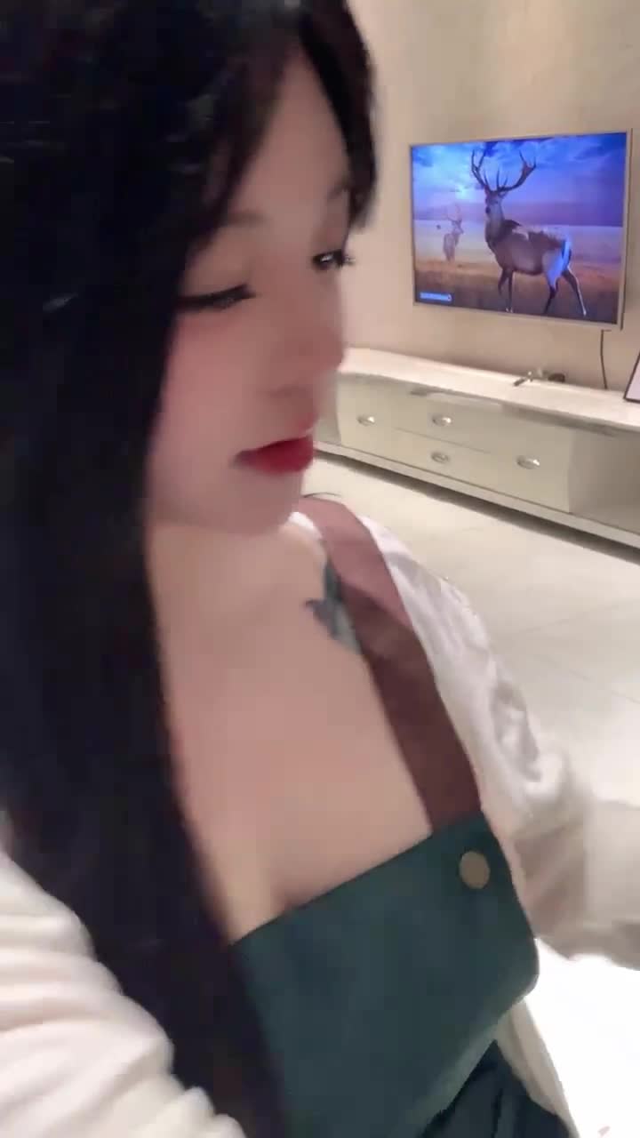 #炸土豆顶级尤物 四川爆乳女神！ 童颜巨乳好美~跳蛋自慰