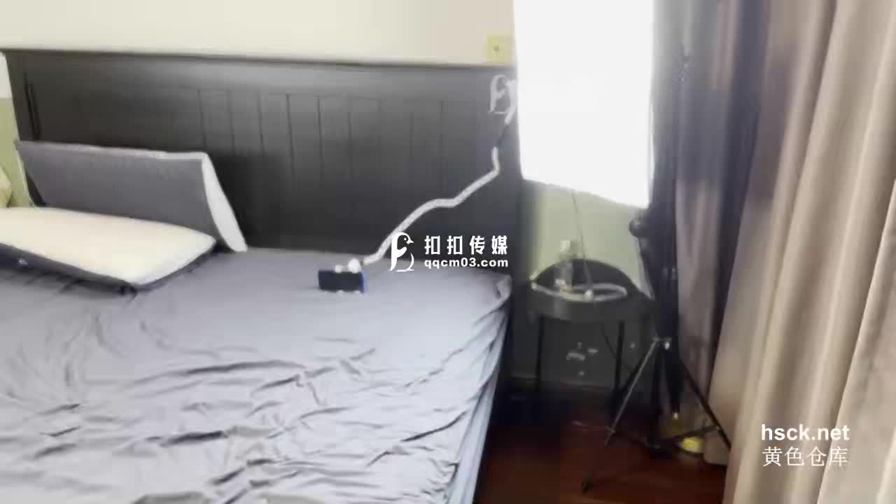 #蜜桃臀 #口交 #后入 #内射 #蜜穴啦啦队嫩模被潜规则！
