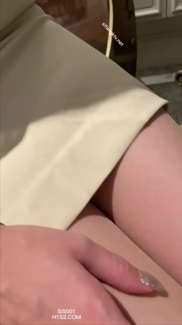 #Chloe霏霏 #御姐 #反差 #美腿