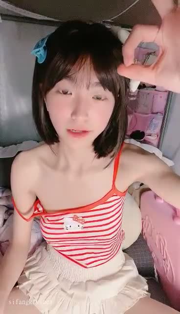 #我就是呜崽酱 #精选黄播 #可爱 #萝莉 #反差
