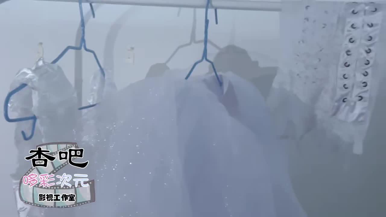 #蜜桃臀 #淫荡 #偷情 #母狗 #熟女婚礼前的最后一次相见，淫靡新娘圣洁的婚纱淫荡的行为，还有什么情趣内衣比婚纱更激情！！