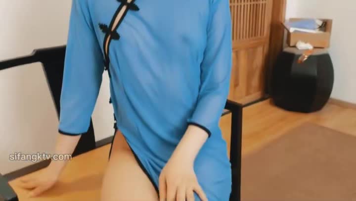 #蜜桃臀 #模特 #自慰 #后入 #内射模特甄选-超级美女幼师小可爱加钱自慰玩穴