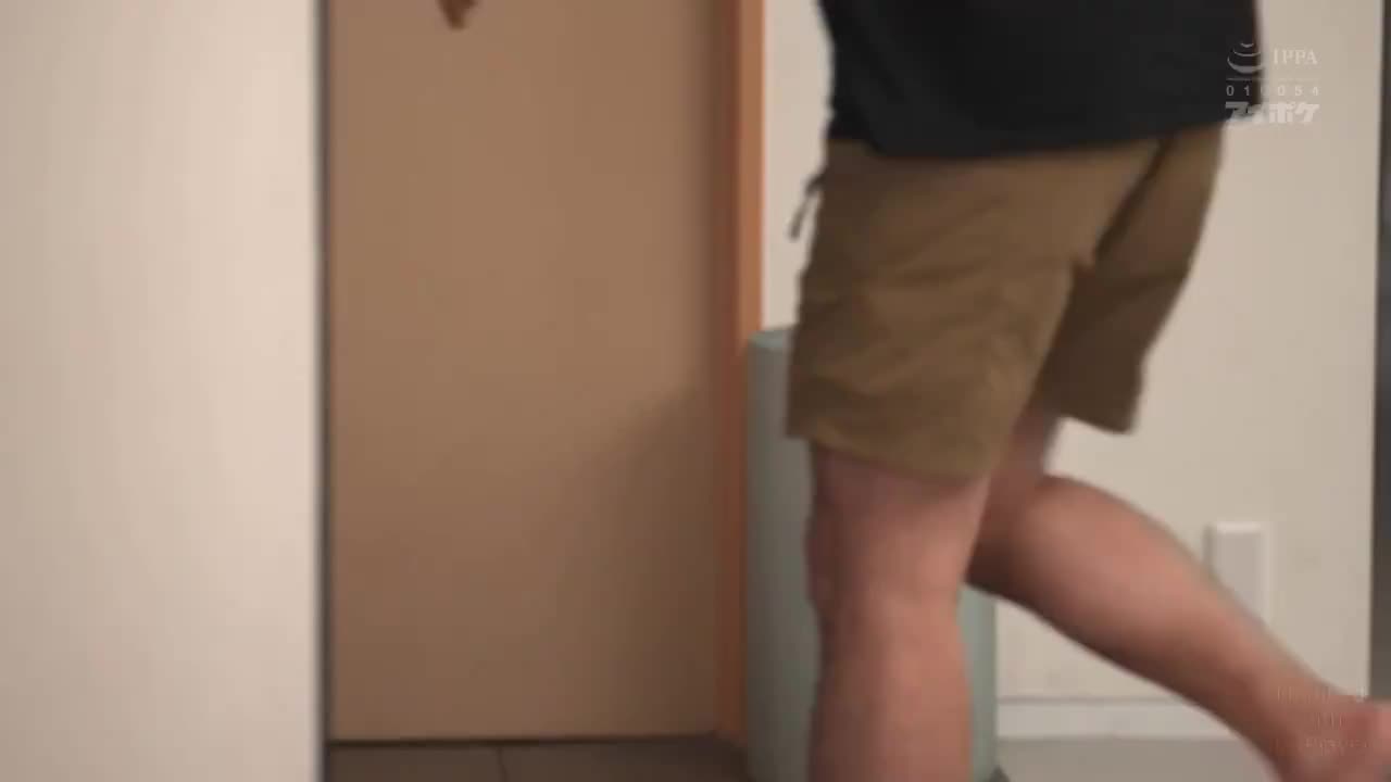 巨乳人妻被老公的兄弟干到高潮