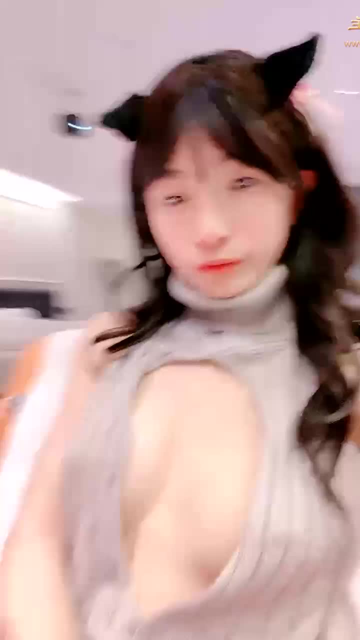 #我就是呜崽酱 #精选黄播 #可爱 #萝莉 #反差