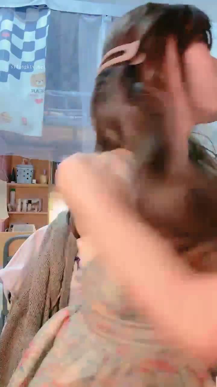 #我就是呜崽酱 #精选黄播 #可爱 #萝莉 #反差