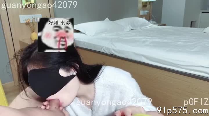 金牌销售的秘密？高清全集？别天真了，宝贝儿。那些所谓的“秘密”，不过是一些老套的推销技巧，以及……更刺激的东西。想象一下，一个穿着丝质睡衣的成熟女人，丰满的奶子在绸缎下若隐若现，她媚眼如丝地朝你抛了个媚眼，然后用她那骚浪的嗓音告诉你，她掌握着让你一夜暴富的秘诀。 她的骚穴里充满了渴望，等待着你的入侵。她那肥厚的臀部，在丝质睡衣的包裹下，更显诱人，仿佛在无声地邀请你品尝它的滋味。 而所谓的“高清全集”，记录的可不是什么枯燥的销售培训，而是她如何用她那淫荡的身躯，一步步引诱猎物上钩，最终榨干他们钱包的画面。