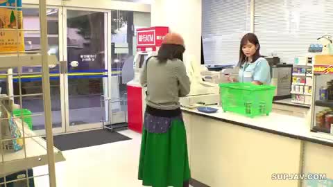 为了守护深爱的男友，成为对店长言听计从的性奴。AIBoxAI视频换脸不限次数自由上传素材NovelN女友AI-教授，你胸口的扣子开了喔-女性向校园 频道 @nvpusafuliji2048