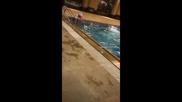 酒店游泳馆搭讪，带回酒店直接草，要说他两个早没一腿，打死我也不信，