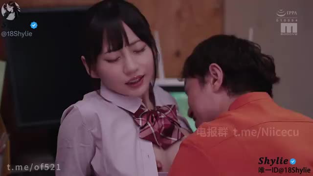 你也不想被警察抓走吧，那你知道应该怎么做吧？威胁偷盗少女 让她成为性玩物的便利店！ 堕落沦为肉便器