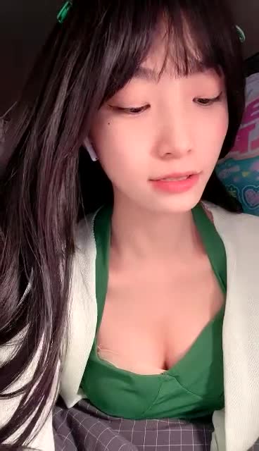 #我就是呜崽酱 #精选黄播 #可爱 #萝莉 #反差