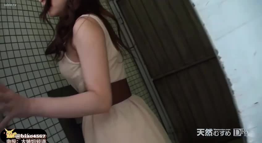 非常骚气的妹子，h罩杯大奶，肤白貌美，比三上悠亚奶子还大，无码中文字幕，值得一看 #无码 #巨乳 #精神小妹 #内射