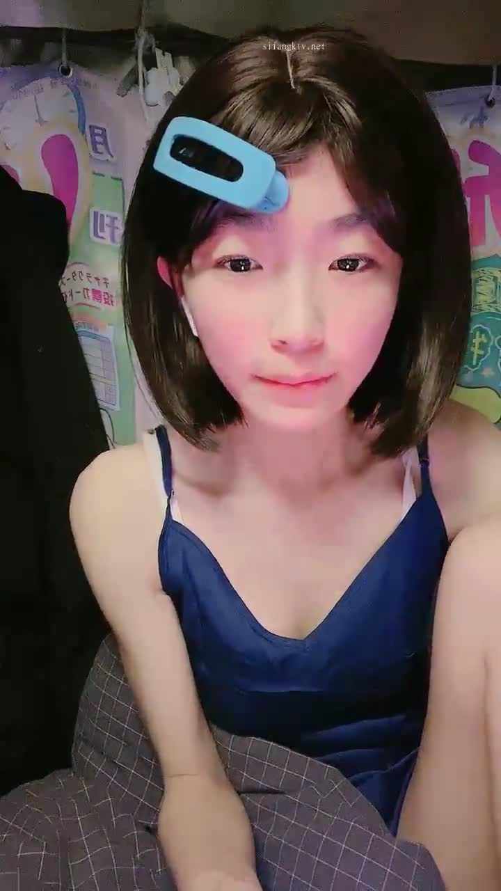 #我就是呜崽酱 #精选黄播 #可爱 #萝莉 #反差