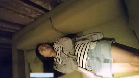 重磅福利_覗魔大神_同时迷倒2个妹子一起玩弄沙发和床上分别玩弄_#迷奸_#学生