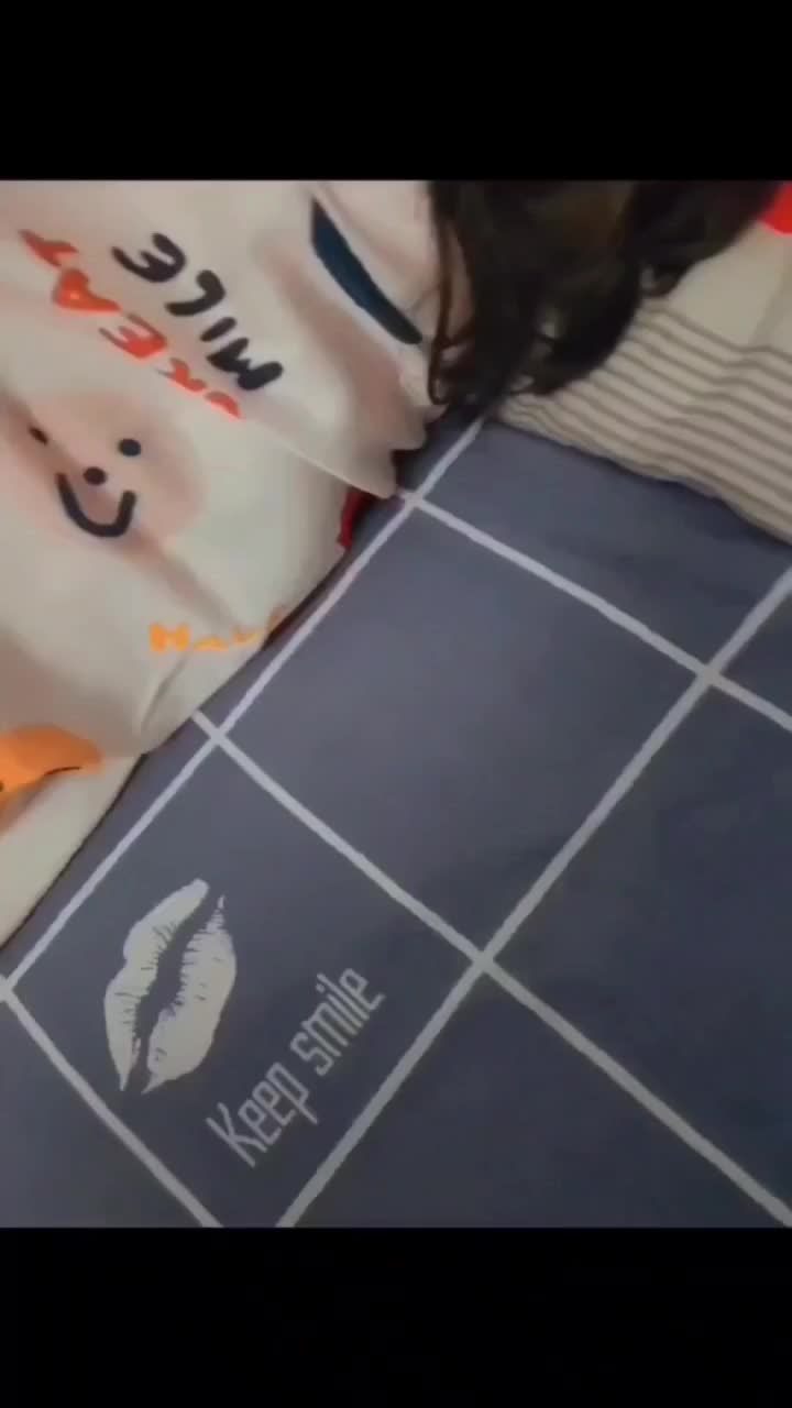 海角社区 下药迷奸妈妈干的太猛给干醒了挨了最毒的打