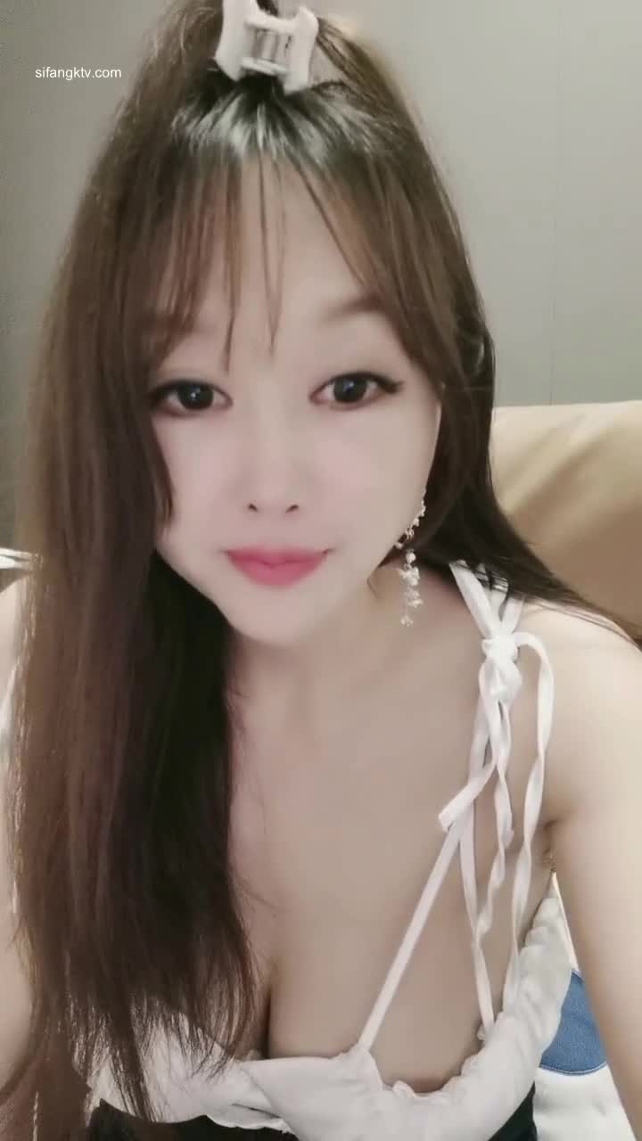 #舞6柒 #e杯舞姬 #裸舞 #巨乳 #颜值