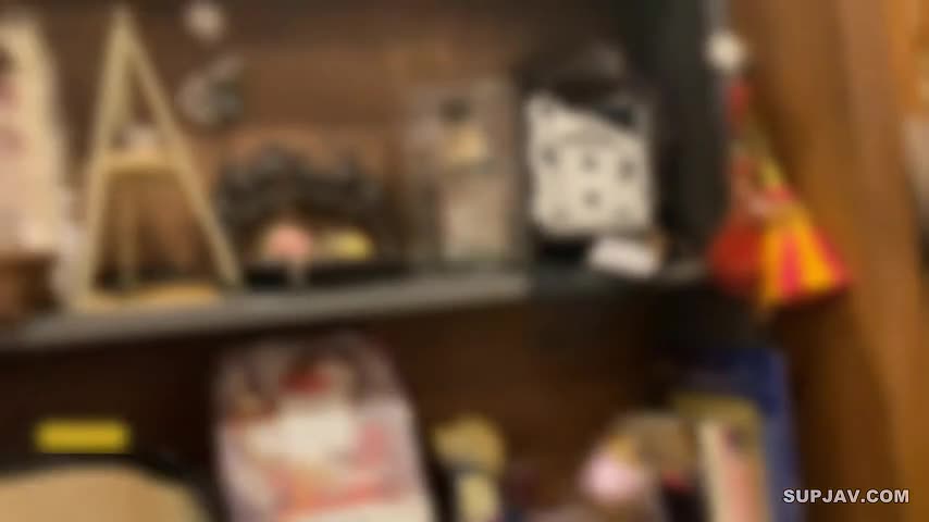 fc2迷奸系列番号 FC2-2824930 fc2的迷奸真顶 虽然是假的 但从尾行 到迷奸 一套流程下来 让人忍不住就撸了真想到外面尾行一个撸一发冷静冷静这次这个女优也是又瘦波又大，皮肤又白皙。极品啊 更多FC2 系列进群输入关键字 @kanpian12