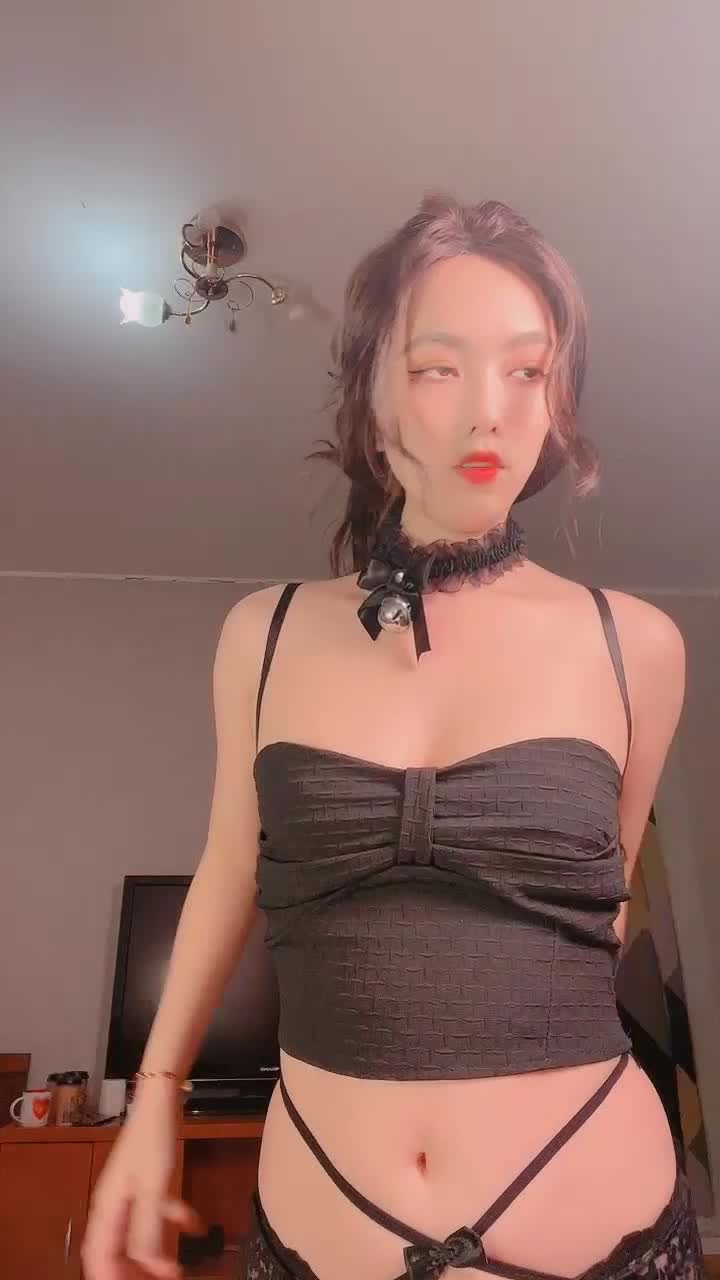 #苏苏M豆 #反差 #御姐 #眼镜娘 #巨乳 #啊嘿颜