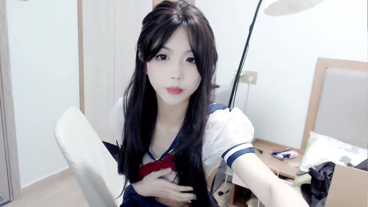 stripchat【hk_xiaoxiao】清纯JK少女! 骚舞~道具自慰~超反差 2#单人