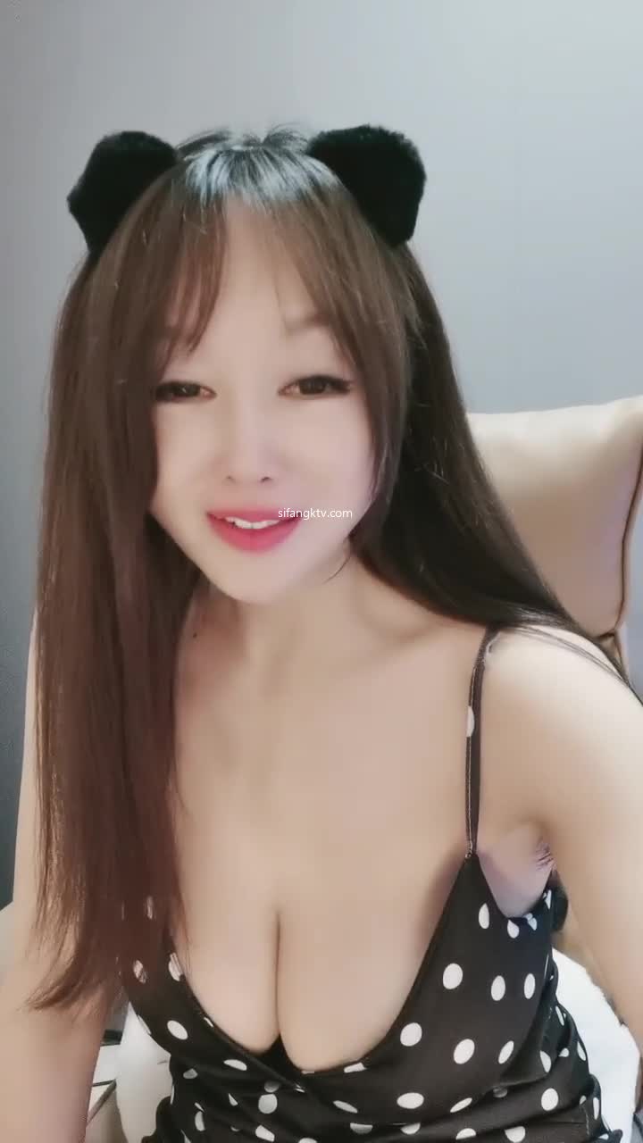 #舞6柒 #e杯舞姬 #裸舞 #巨乳 #颜值