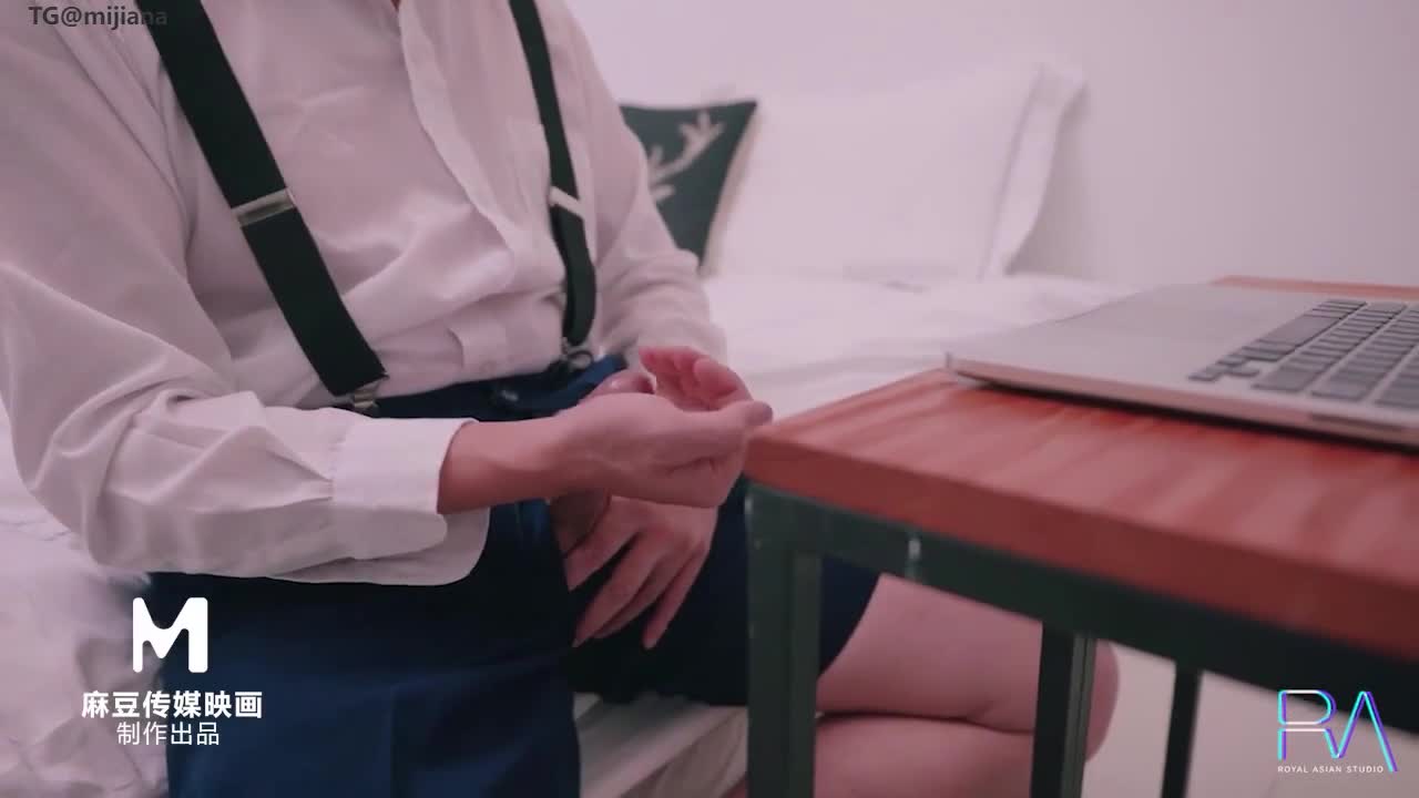 妈妈的姐姐来家里做客被外甥下药迷奸剧情