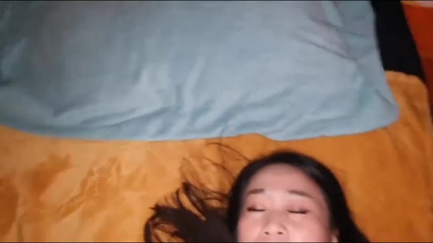 大黑逼熟女阿姨 被大鸡巴无套中出 把逼里面射满了精子 真刺激 高清露脸#口交 #内射 #巨乳