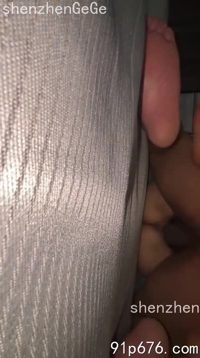 产后少妇，巨乳丰盈，奶头红肿欲滴，主动献身，邀你共赴西乡3P之欢。 骚穴紧致，渴望释放。#少妇 #3P #巨乳