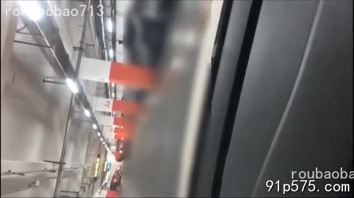 她丰满的奶子在制服下若隐若现，骚穴渴望被填满。 年轻的单男眼神火热，他知道她需要释放。 今晚，她将成为他的精盆。#制服诱惑 #性解放 #空姐AI工具箱AIBox,一键去衣，换脸，换装,Midjourney,ChatGPT4攻略难度六星的「毒舌」施瑶_NovelN小说机器人吃瓜中心搞笑18禁频道，热门事件都在这里
