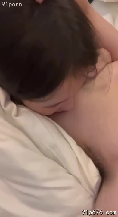 极致的肉体奉献，她，是你的精液容器，卑微地承接你的每一次释放。 她，是你的玩物，任你摆布，满足你最原始的欲望。#母狗 #性奴 #调教