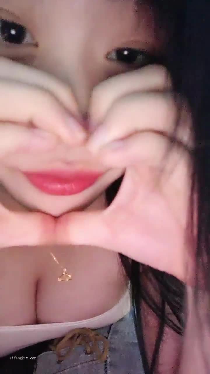 #00后超级胸 #巨乳 #反差 #可爱 #精选黄播