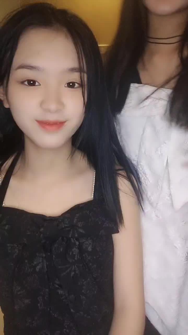 #18岁梦涵 #萝莉 #可爱 #群P #精选黄播
