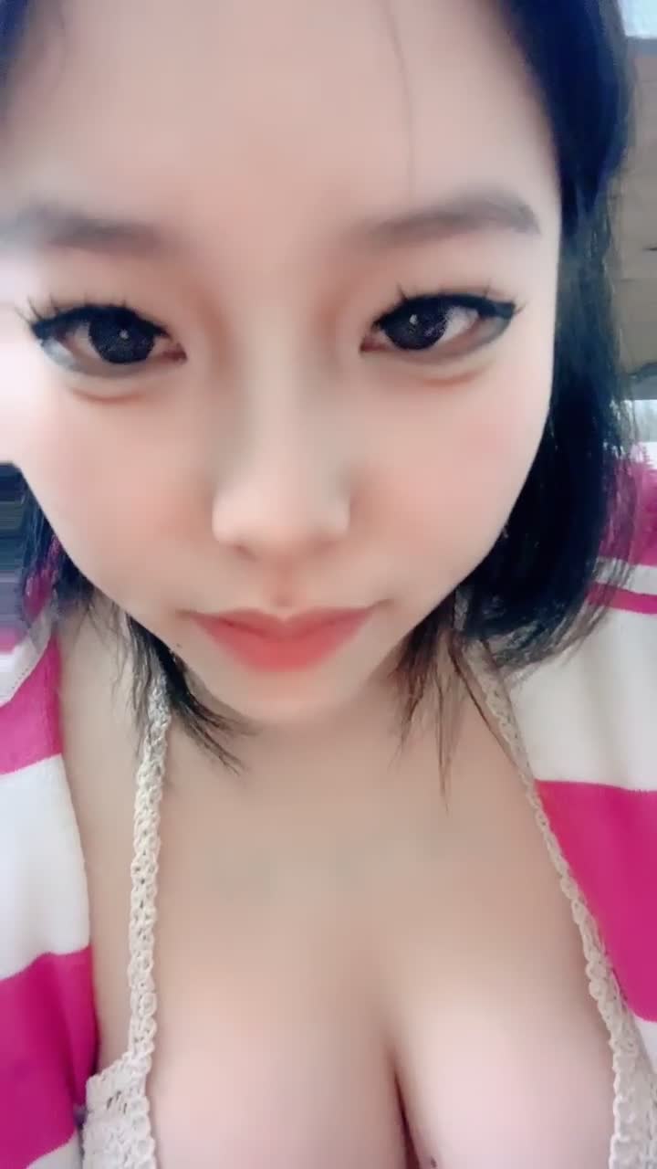 #顶级玩偶 #反差 #巨乳 #自慰 #中出