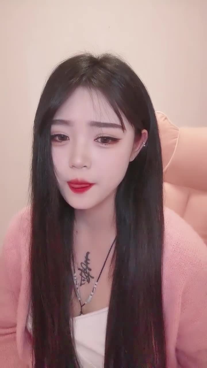 #陪小月看烟花 #裸舞 #蹦迪 #精神小妹 #颜值