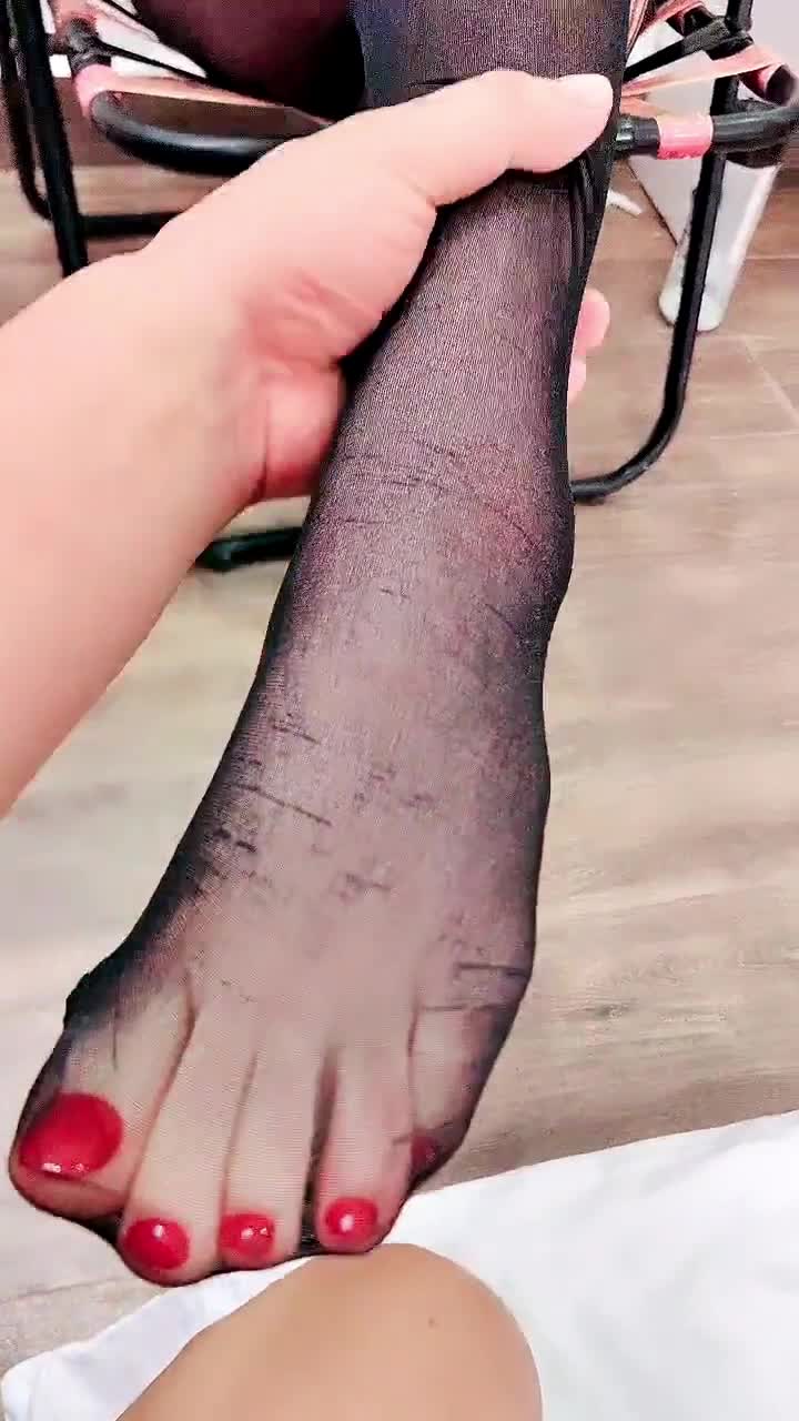 酒店换妻多人运动！全力抽插好兄弟的老婆 频道 @simi2025