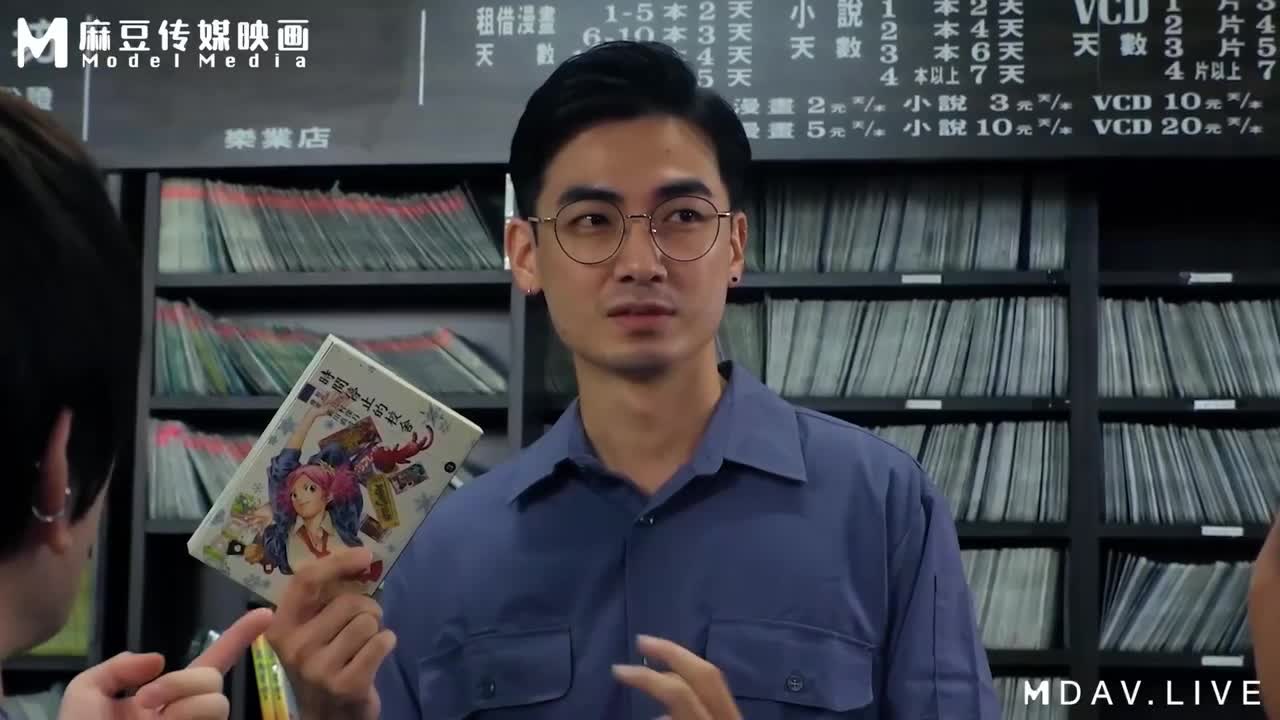 沉溺肉漫的职场欲女 淫骚浪语嫩逼挨操作者：邓紫晴