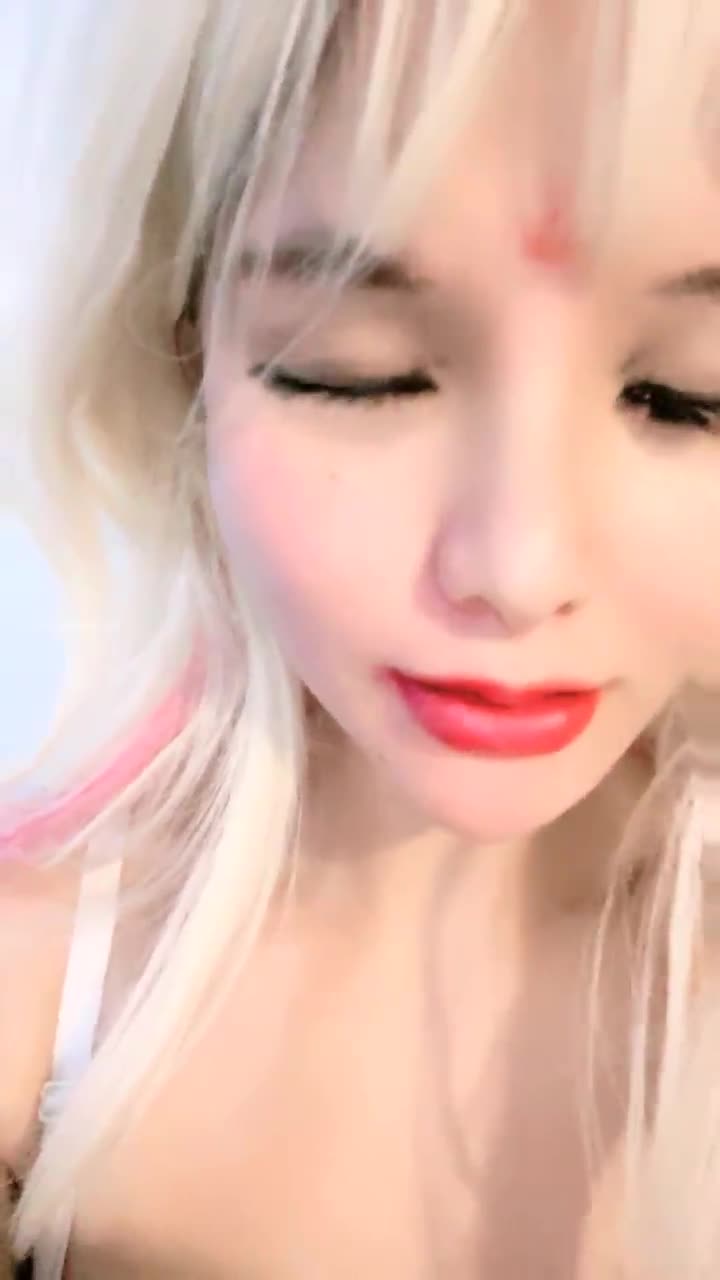 #泡芙奶糖 #反差 #烟熏妆 #自慰