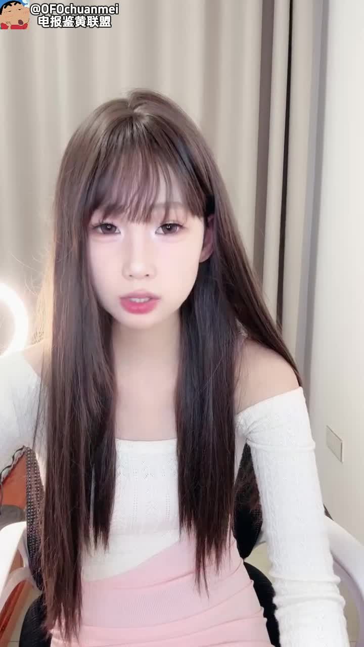 学生反差校花全裸骚舞抠逼自慰作者：涵子