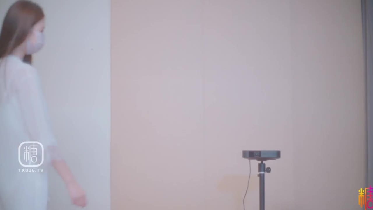 网红嫩模女神 雪乳萝莉 修理工的强奸 超嫩小西奶被肮脏修理工强势推到猛玩嫩穴作者：西奶