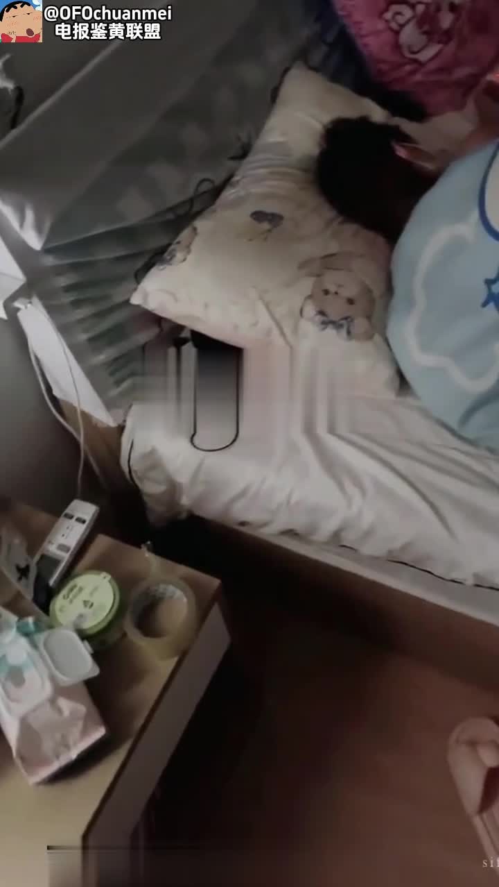 喜欢cos的小萝莉打炮满足不了和男朋友玩起了强奸剧情#少女 #母狗 #演绎 #强奸