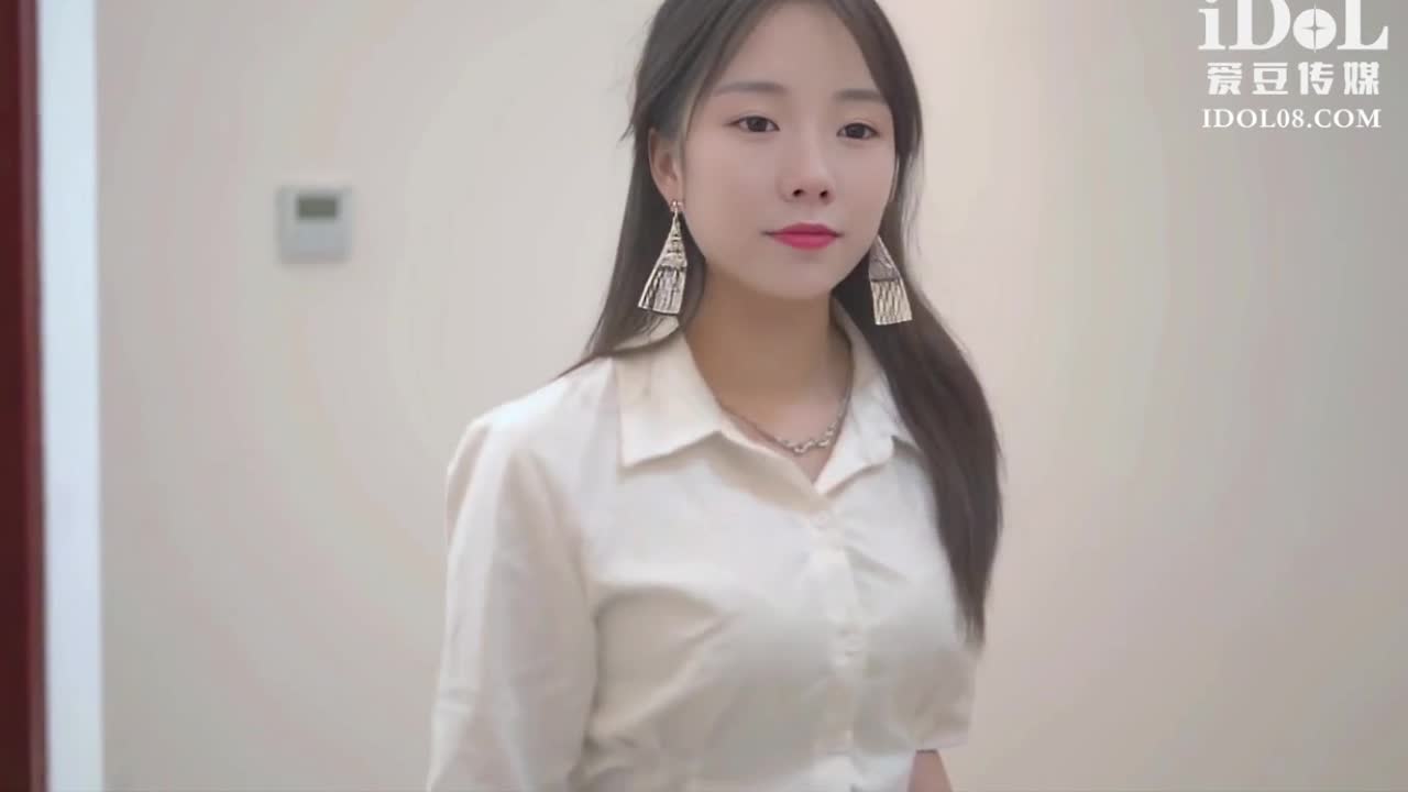 #强奸 #强上 良家OL上班第一天就被老板强干了